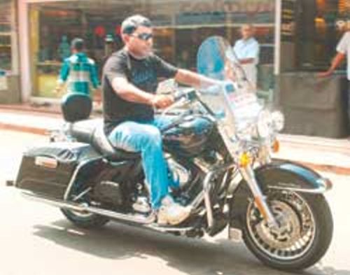 News Photo 1 - India - Vehicles - harelydavisonbike