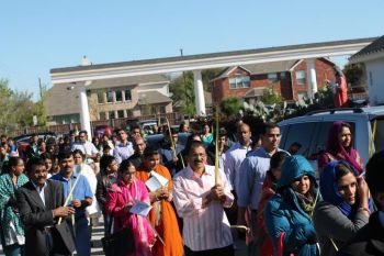 News Photo 2 - America - Spiritual - dallas_palm_sunday_news