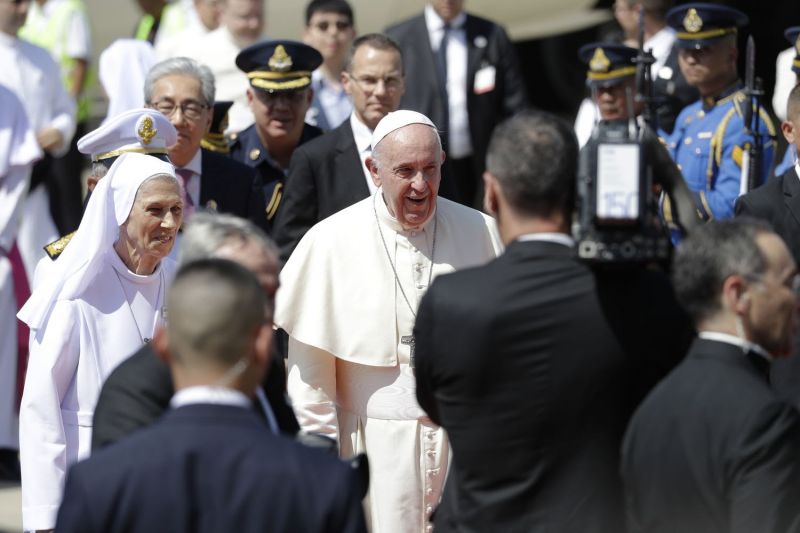 News Photo 1 - Other Countries - Otta Nottathil - 211120198pope