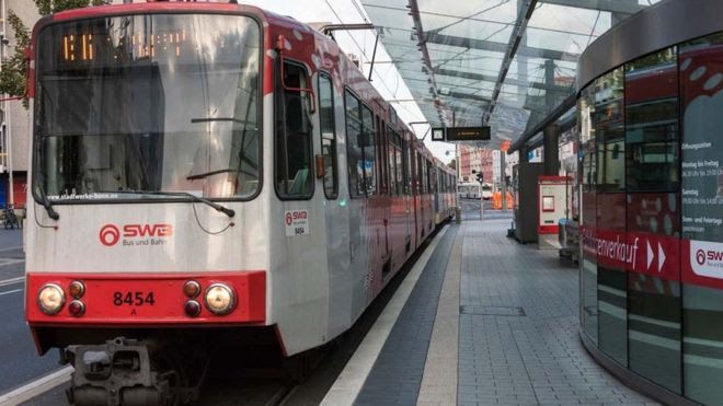 News Photo 1 - Germany - Otta Nottathil - 241220193tram