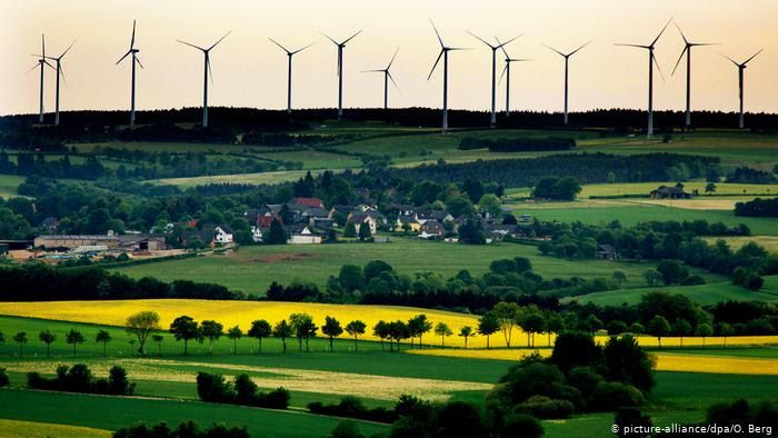 News Photo 1 - Germany - Otta Nottathil - 4120193wind