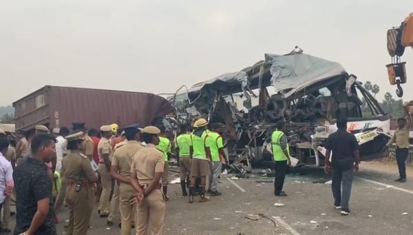 News Photo 2 - India - Otta Nottathil - horror_aacident_ksrtc_coimbatore
