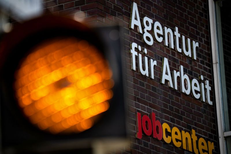 News Photo 1 - Germany - Finance - 11920205unemployment