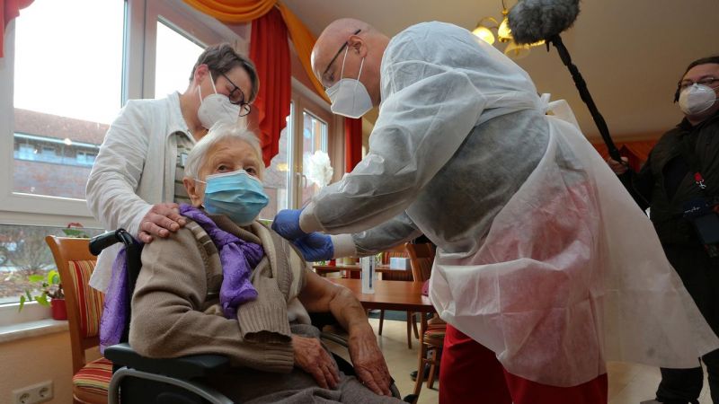 News Photo 1 - Germany - Otta Nottathil - vaccination_germany_dec_27