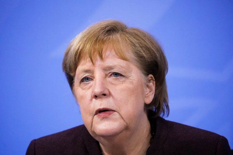 News Photo 1 - Germany - Otta Nottathil - 12220211merkel
