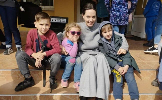 News Photo 1 - Europe - Cinema - 2520225angelina