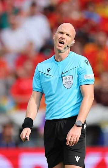 News Photo 3 - Germany - Sports - euro_cup_germany_spain_match_anthony_taylor_ban