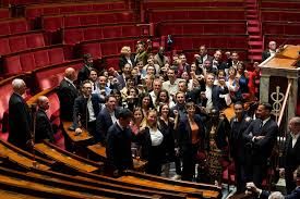News Photo 1 - Europe - Otta Nottathil - france_government_formation_talks