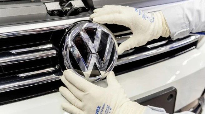 News Photo 1 - Germany - Otta Nottathil - Volkswagen_plant_closures_jjob_cuts_Germany