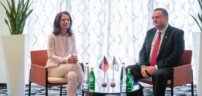 News Photo 1 - Germany - Otta Nottathil - minister_baernock_telaviv_discussion