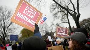News Photo 1 - America - Education - harvard_court_trump_entry