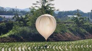 Photo #2 - Other Countries - Otta Nottathil - korea_waste_balloon