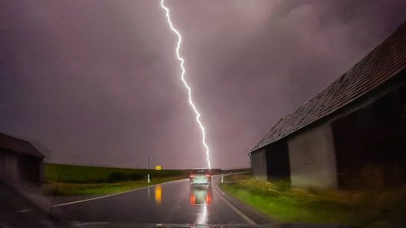 Photo #1 - Germany - Sports - heavy_rain_euro_cup_football_thretend