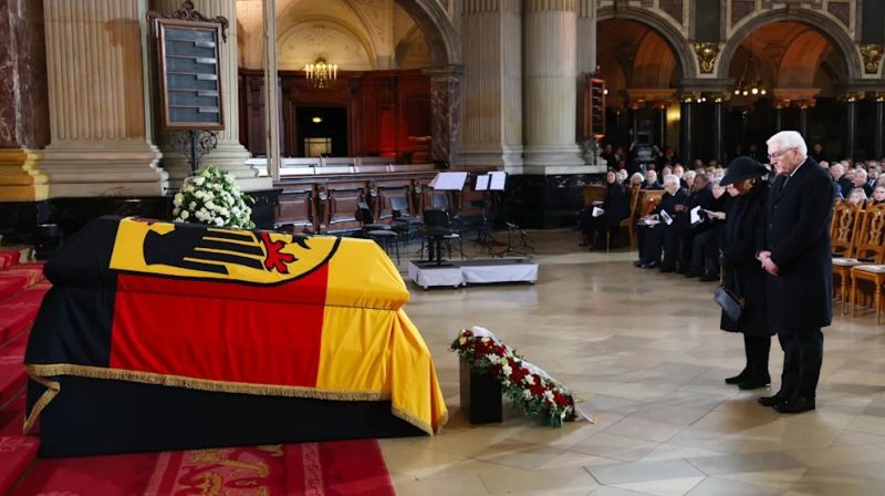 Photo #1 - Germany - Otta Nottathil - funeral_farewell_hosrt_keohler_ex_german_president